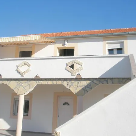 Apartment Bakalardovi Olib